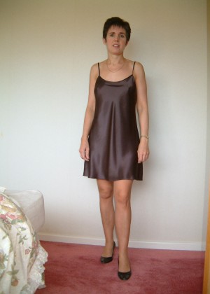 Mature housewife with piercing on pussy