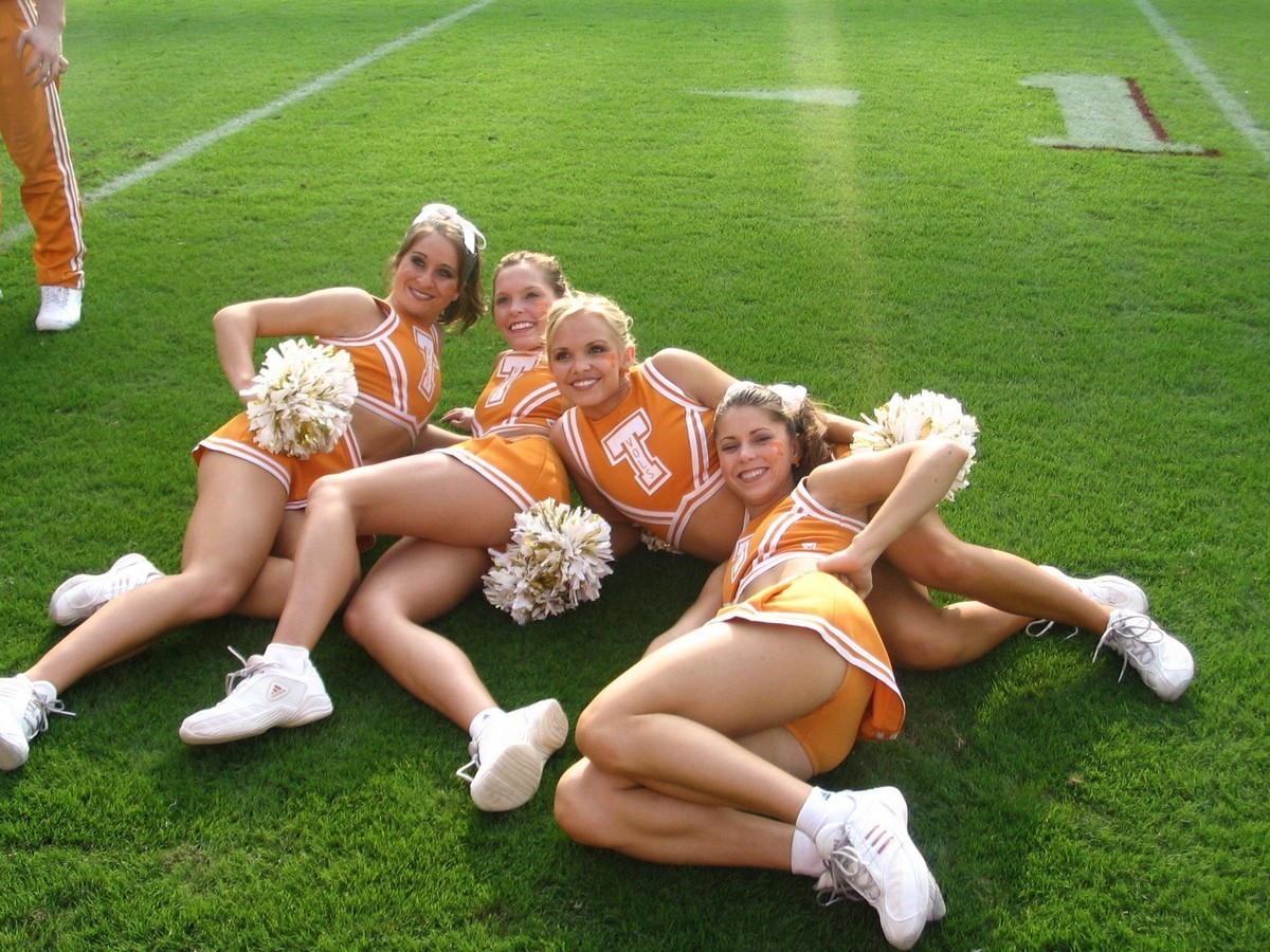 Cheerleaders from Tennessee.