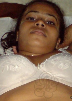Private photos of woman from Maldives