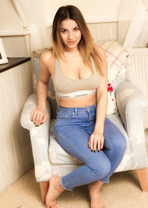 Lacey Banghard - Jeans porn gallery № 3537601
