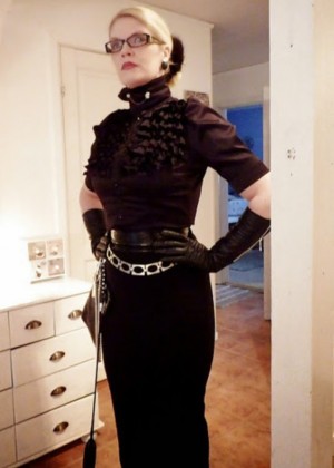 Strict mature lady from Norway (not naked)